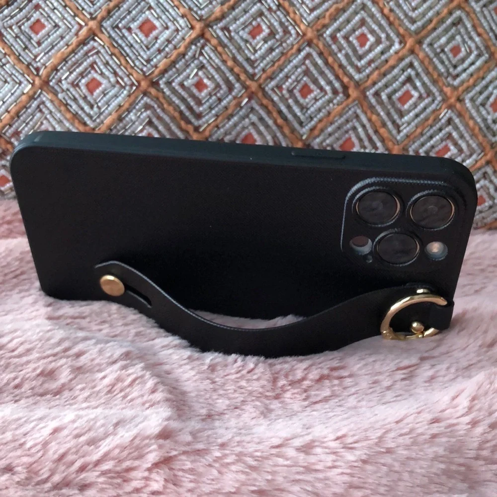 For iPhone 14,14 plus,14 pro,14 pro max phone case with wrist strap kickstand
